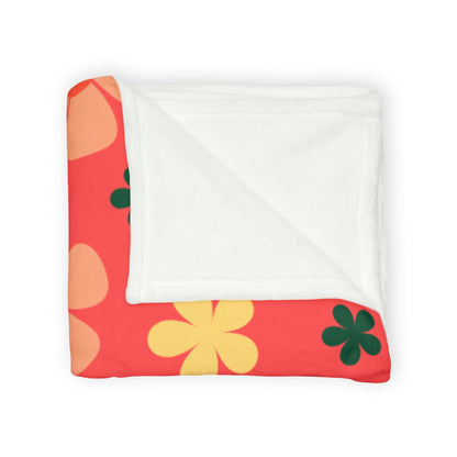 Retro Floral Throw Blanket — Red Daisy Pattern Soft Polyester Blanket