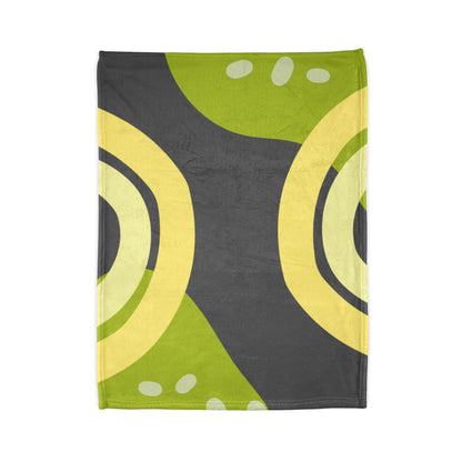 Abstract Green Kiwi Pattern Blanket — Soft Plush Throw for Home & Travel