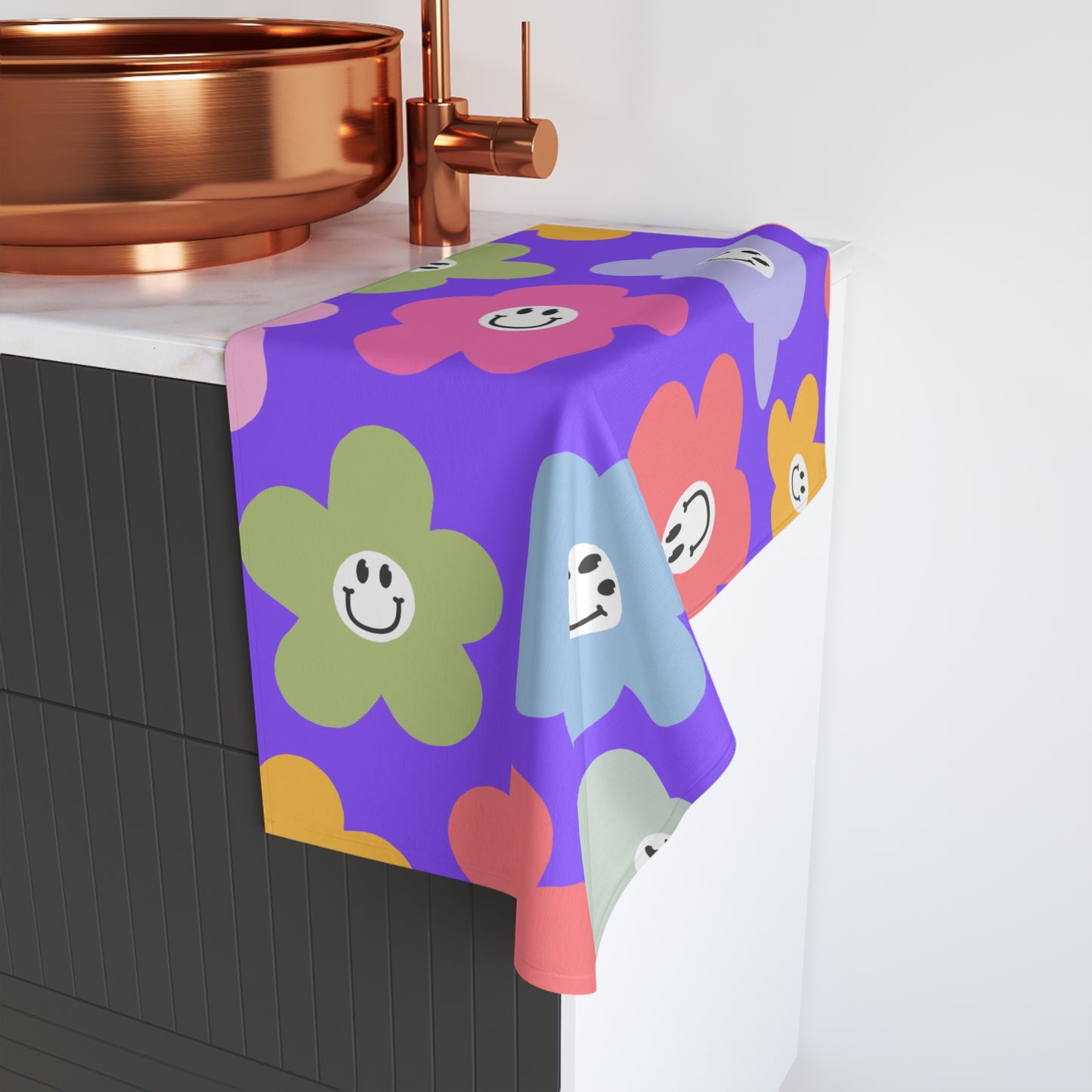 Smiley Flower Hand Towel — Colorful Retro Daisy Bathroom & Kitchen Towel